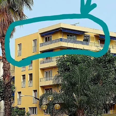 Vue Panoramique Jusqu Aux Iles D Hyeres